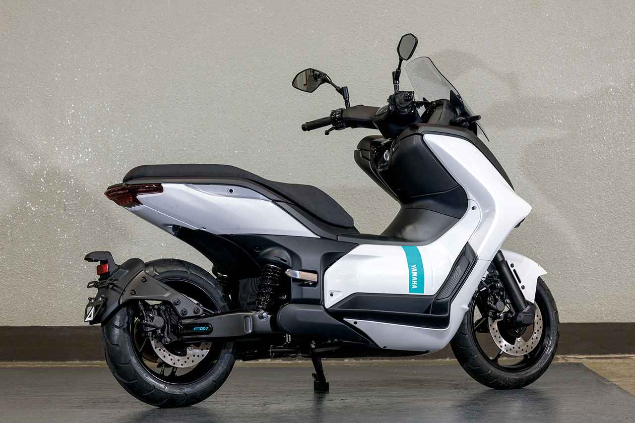 2022 Yamaha E01