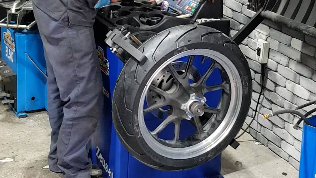 ยาง Michelin Scorcher 31