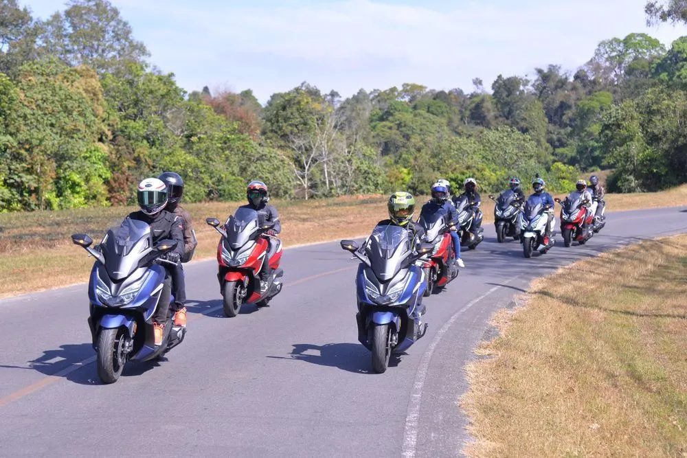 ออกทริปForza350